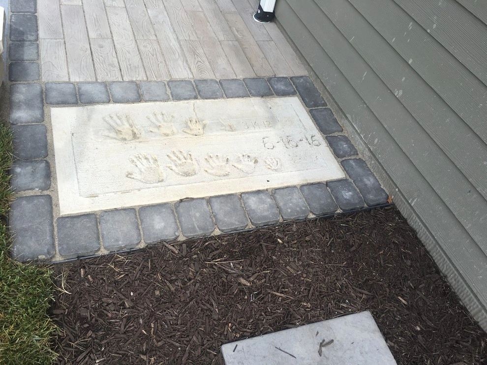 West Omaha Outdoor Living Space & Kitchen by Hardscape Contractors - Photo 11