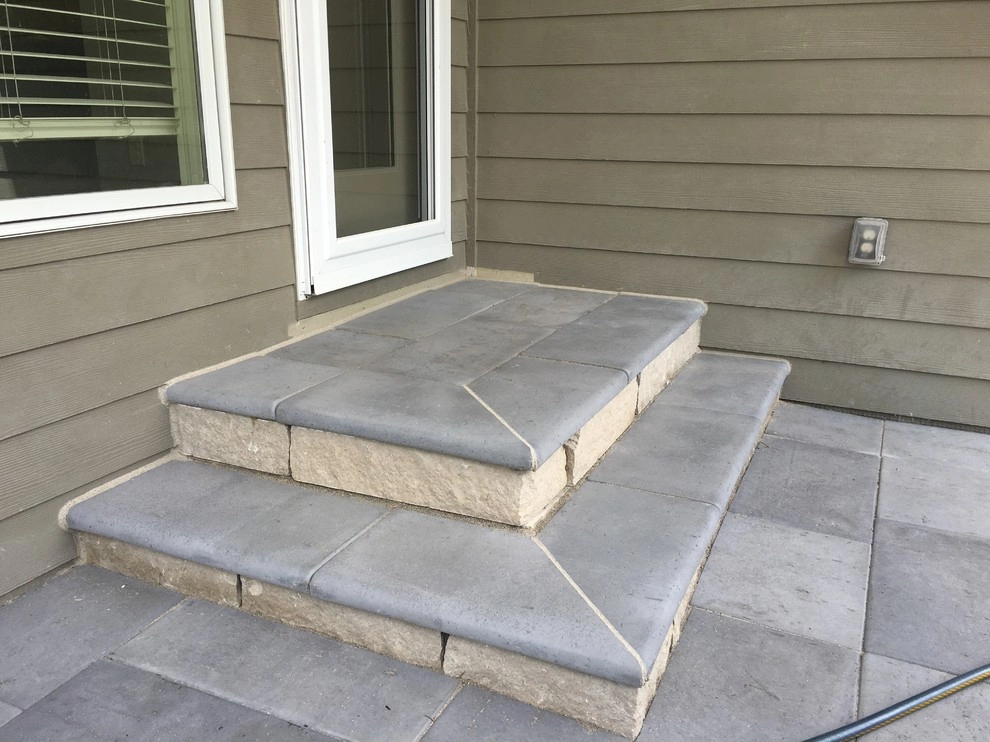 West Omaha Outdoor Living Space & Kitchen by Hardscape Contractors - Photo 10