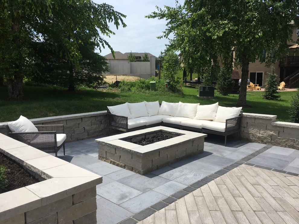 West Omaha Outdoor Living Space & Kitchen by Hardscape Contractors - Photo 3