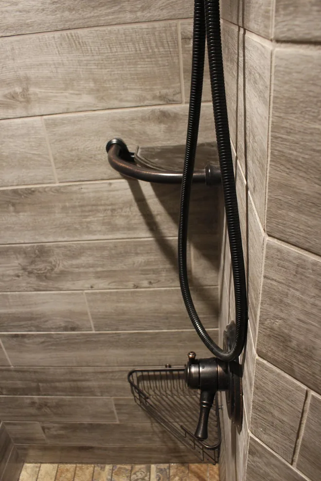 Bathroom Renovation by Team Handy - Photo 7