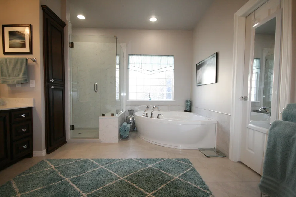 Classic Bathroom by Home Innovations - Photo 4