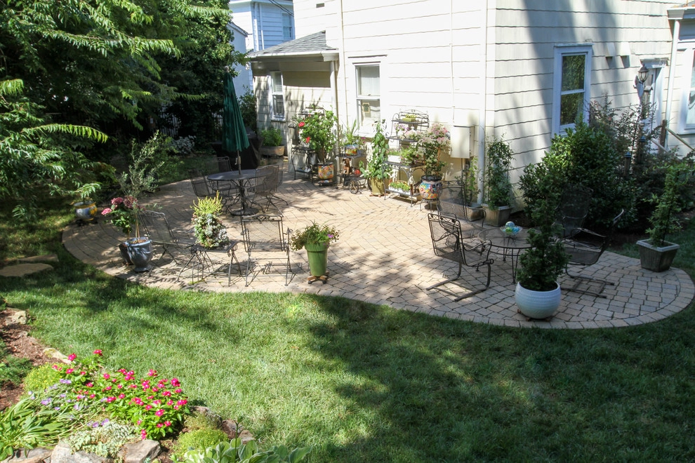 Backyard Retreat by Hawkins Landscape Architecture/TriadGarden - Photo 105