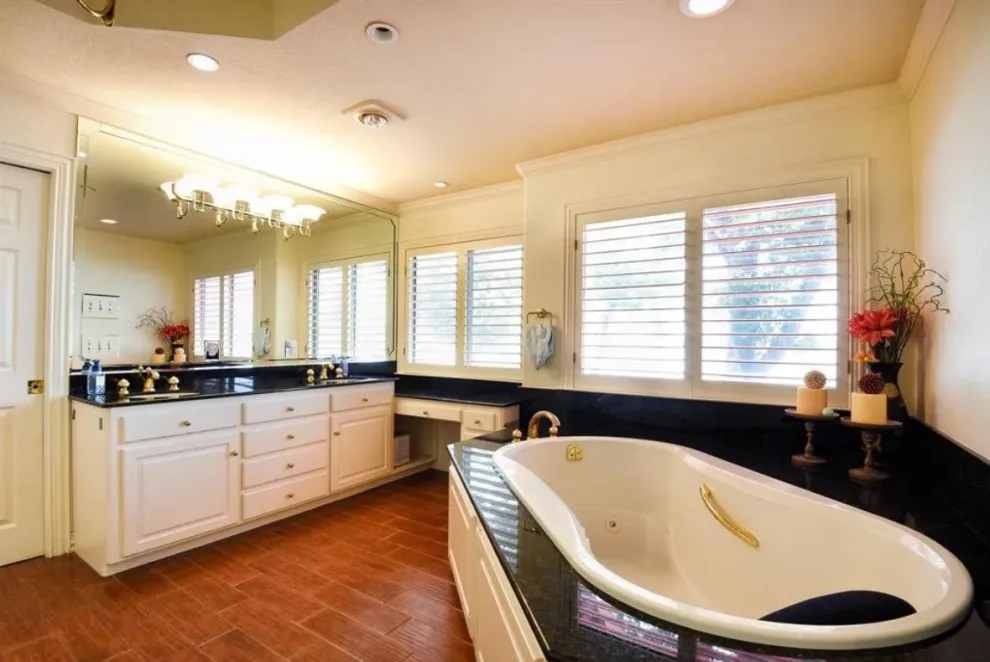 Eastwood Island Transformation Highlights by Lakeview Living LLC - Photo 35