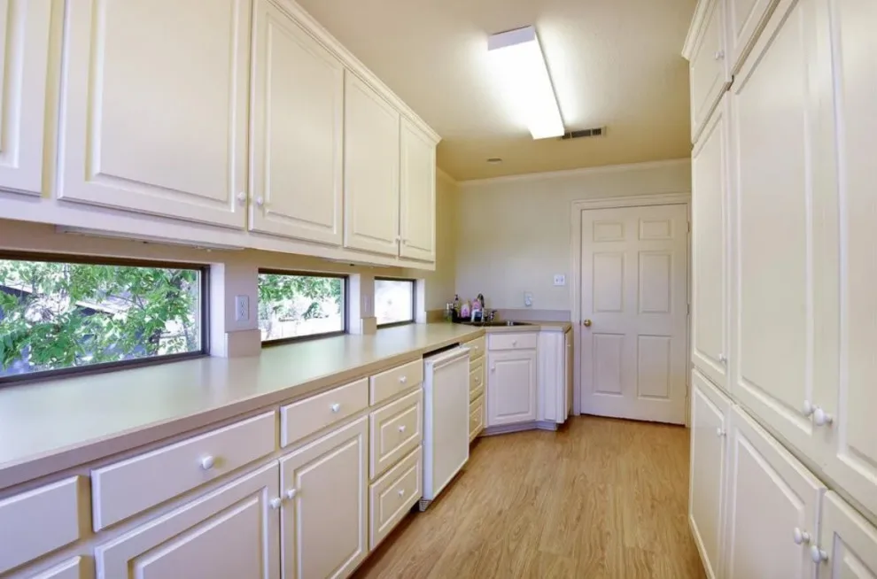 Eastwood Island Transformation Highlights by Lakeview Living LLC - Photo 10