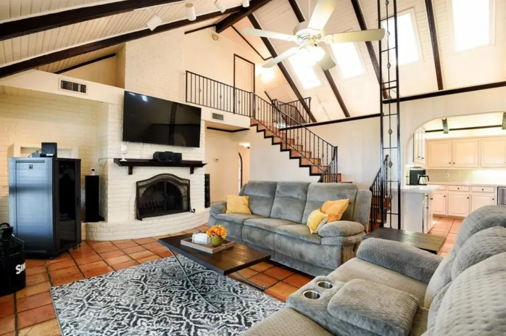 Eastwood Island Transformation Highlights by Lakeview Living LLC - Photo 6