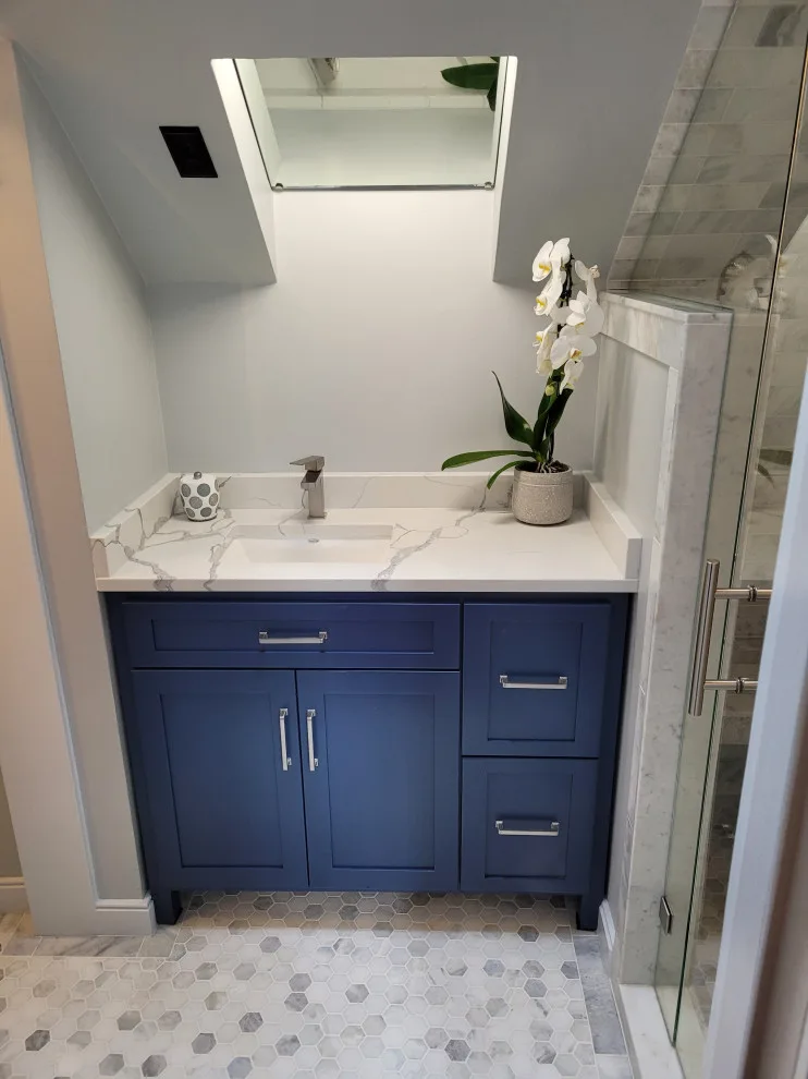 Restroom by Cox Custom Remodeling - Photo 4