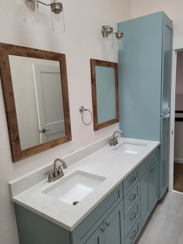 Restroom by Cox Custom Remodeling - Photo 2
