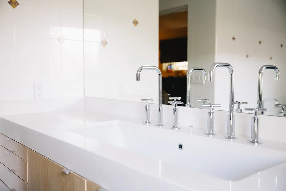 MIDTOWN RENOVATION by BIG Construction Inc. - Photo 10