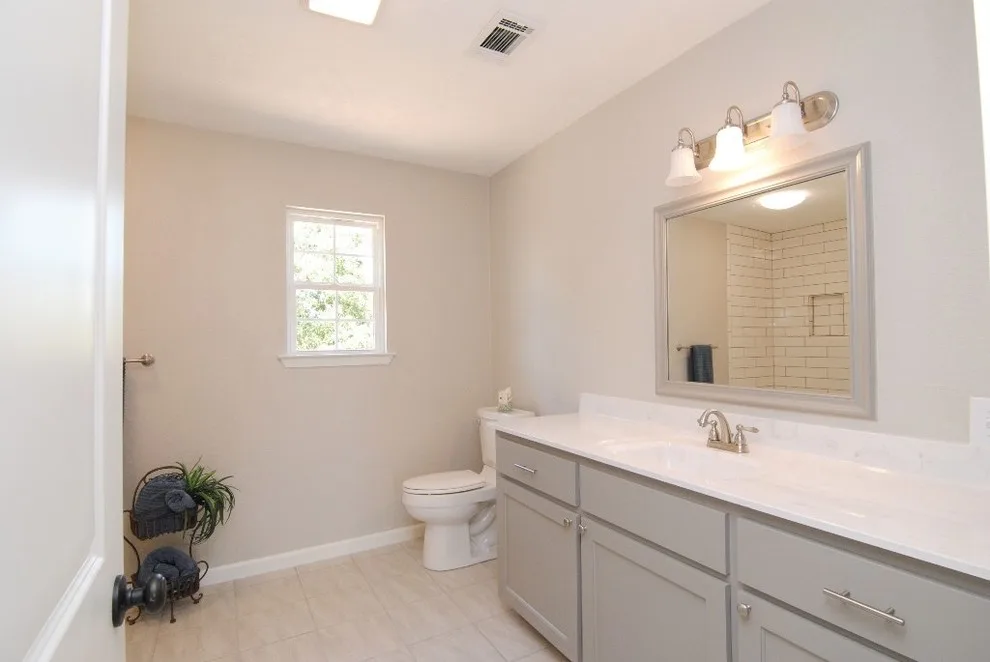 Contemporary Farmhouse Design by Davis Custom Builders Of Texas - Photo 10