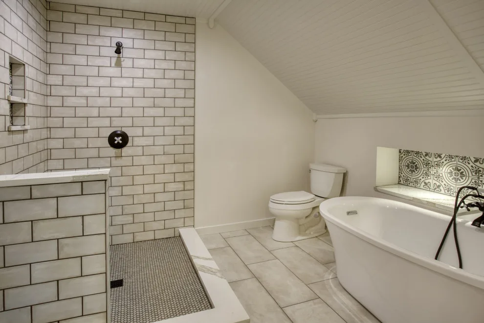 Restroom Images by Frank's Home Maintenance And General Contracting - Photo 10