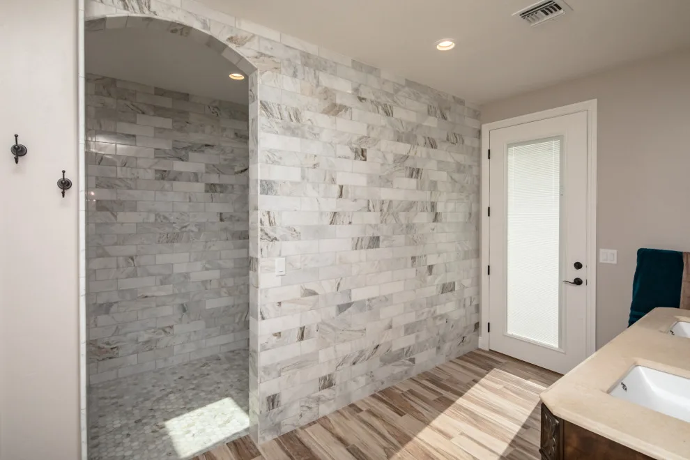 Stunning bathroom layouts for bespoke residences by A Better Builder - Photo 10