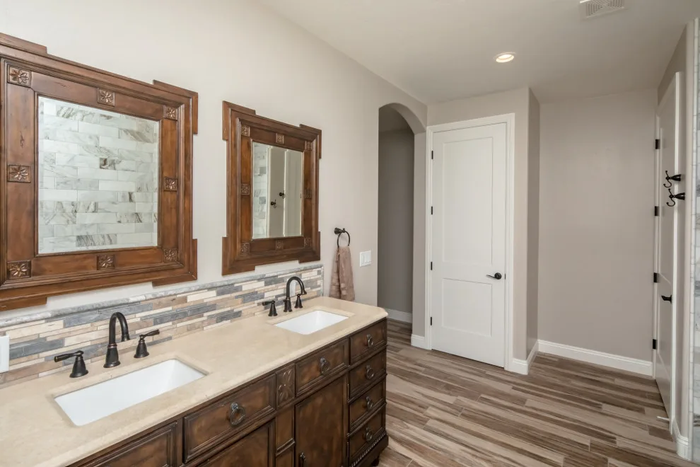 Stunning bathroom layouts for bespoke residences by A Better Builder - Photo 36