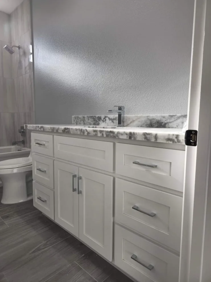 Stunning bathroom layouts for bespoke residences by A Better Builder - Photo 22
