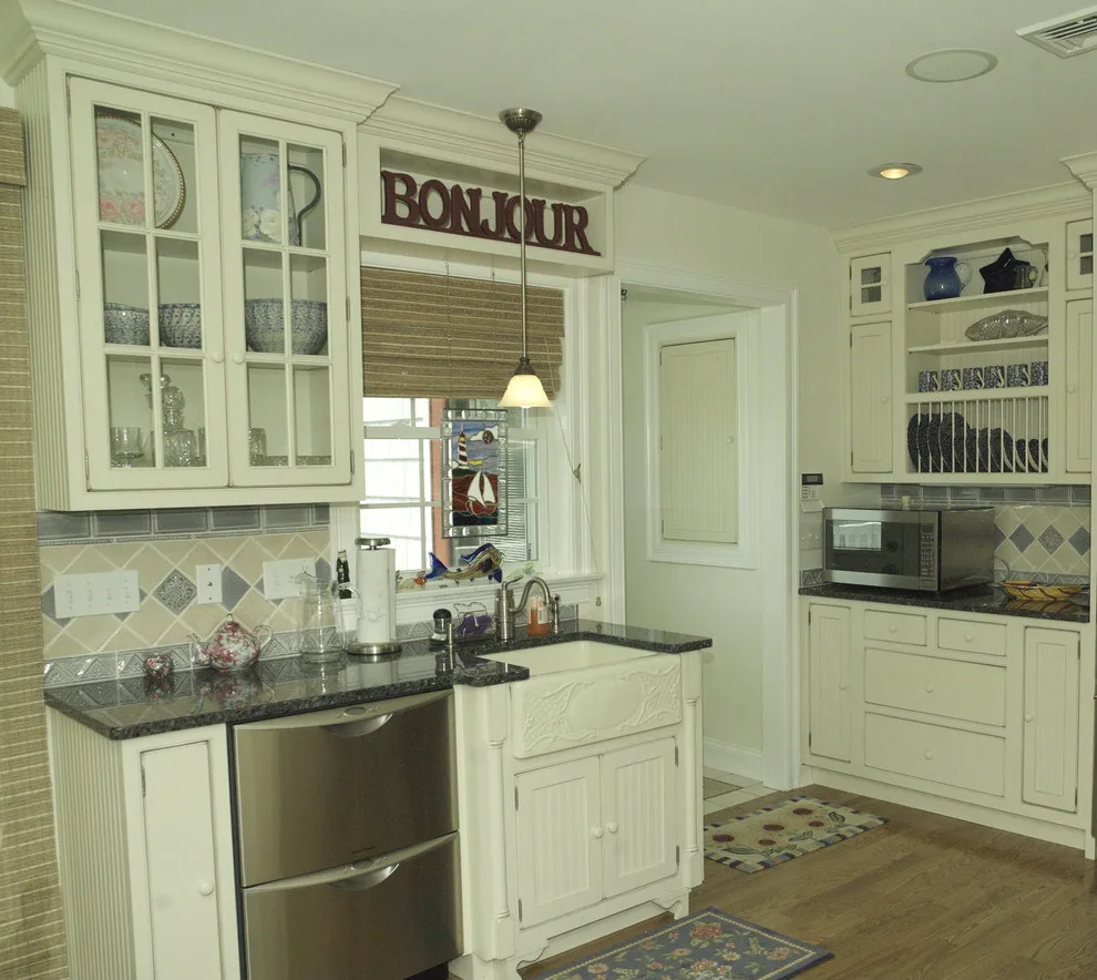 Coastal Beach House Design by Fiderio & Sons - Photo 15