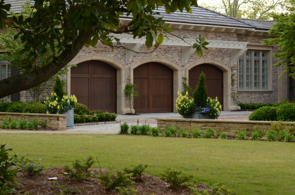 Lake Point Luxury by Hay Hill Services - Photo 2