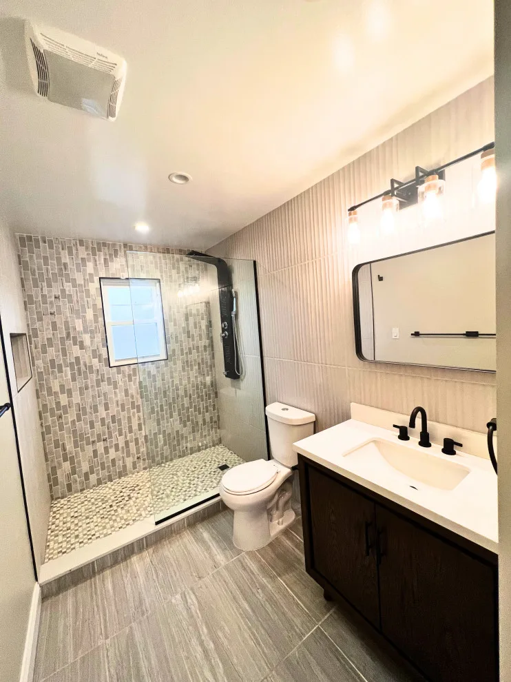 Restrooms by Exquisite Construction Corp - Photo 9