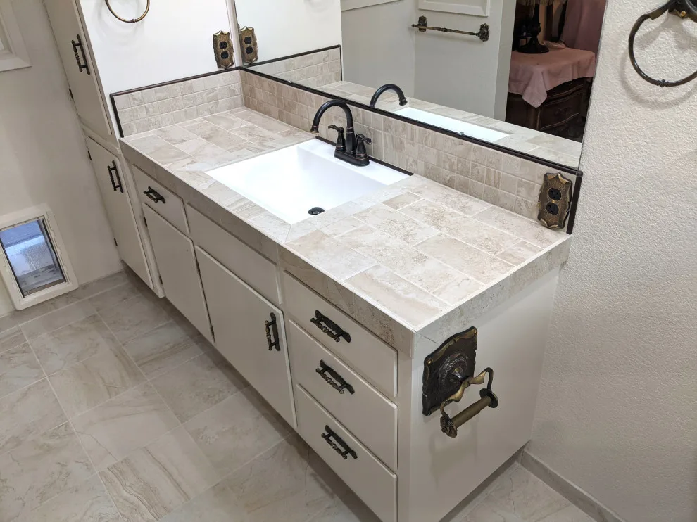 Modern Bathroom Renovation by V-Builders - Photo 2