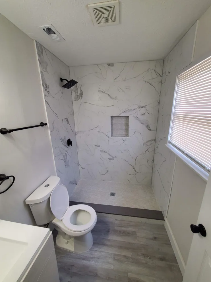 Restrooms by Revolution Construction Inc. - Photo 20