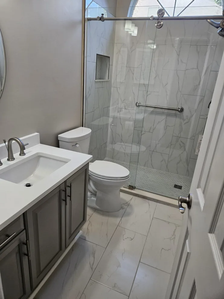 Restrooms by Revolution Construction Inc. - Photo 31