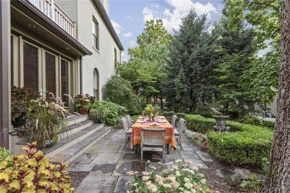 Traditional Home Landscape by Heath Outdoor - Photo 4