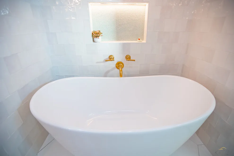 Long Beach, CA Bathroom Renovation by Katz Design & Builders Inc. - Photo 2