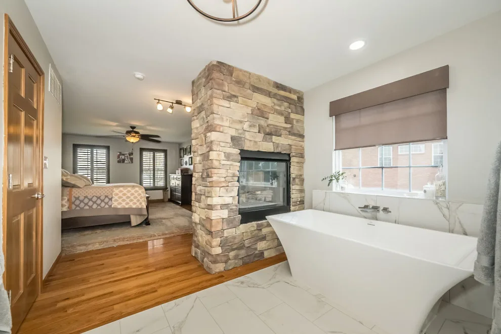 Kates' Bathroom Renovation by Lakeside Renovation & Design - Photo 12