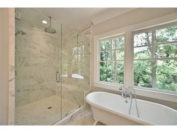 Pasadena, CA Bathroom Renovation by Goldenline Remodeling - Photo 3