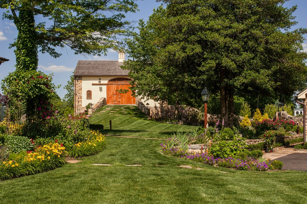 Bank Barn by Hess Landscape Architects - Photo 10