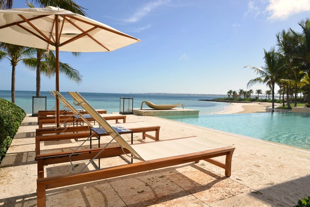 Bahamas Villa by Hess Landscape Architects - Photo 15