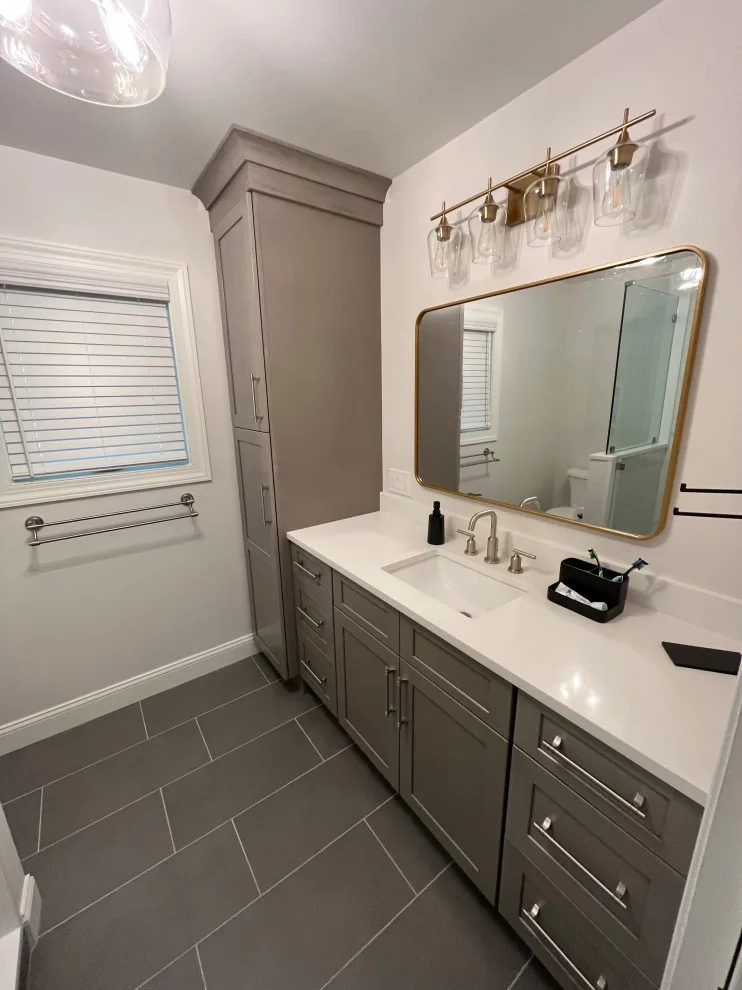 Home Renovation: Bathroom Makeover by Crown Contracting Services - Photo 5