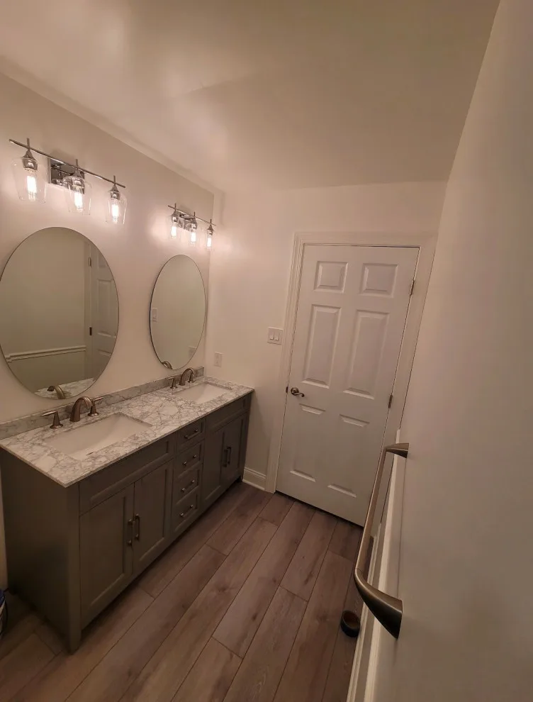 Home Renovation: Bathroom Makeover by Crown Contracting Services - Photo 27