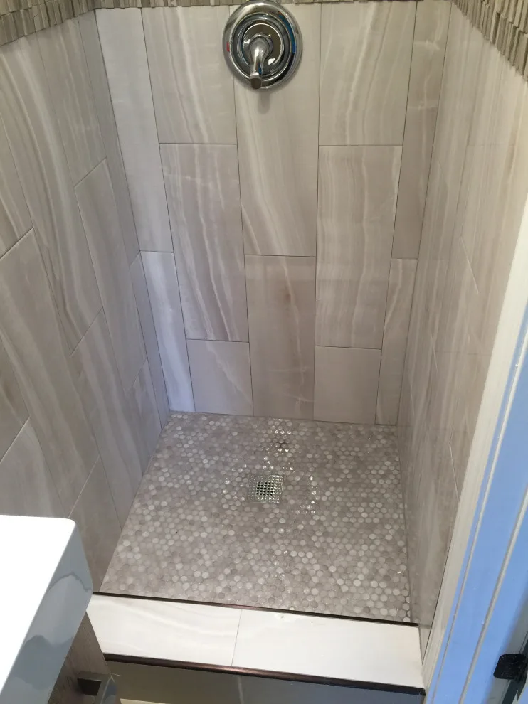 BATHROOM RENOVATIONS by Royal Construction And Realestate Invest (RCRI) - Photo 10