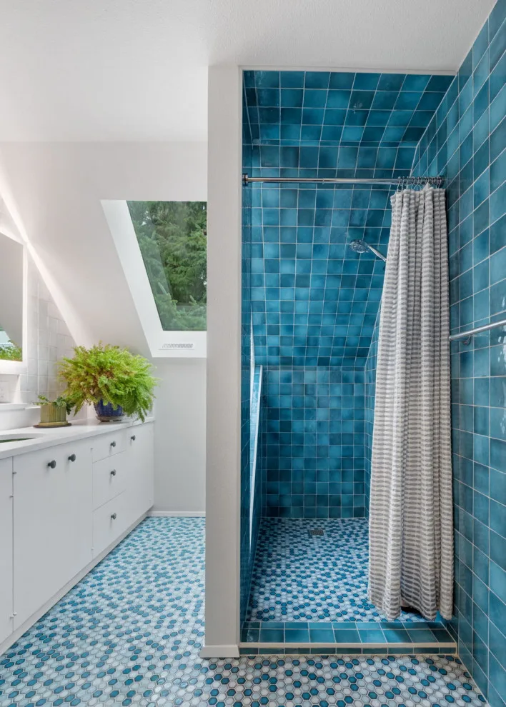 Gig Harbor, WA Bathroom Renovations by Rainier Construction LLC - Photo 9