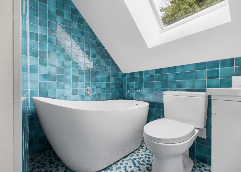 Gig Harbor, WA Bathroom Renovations by Rainier Construction LLC - Photo 4