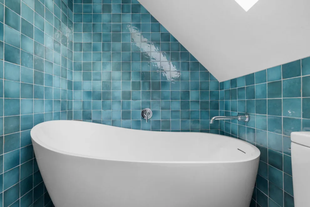 Gig Harbor, WA Bathroom Renovations by Rainier Construction LLC - Photo 10