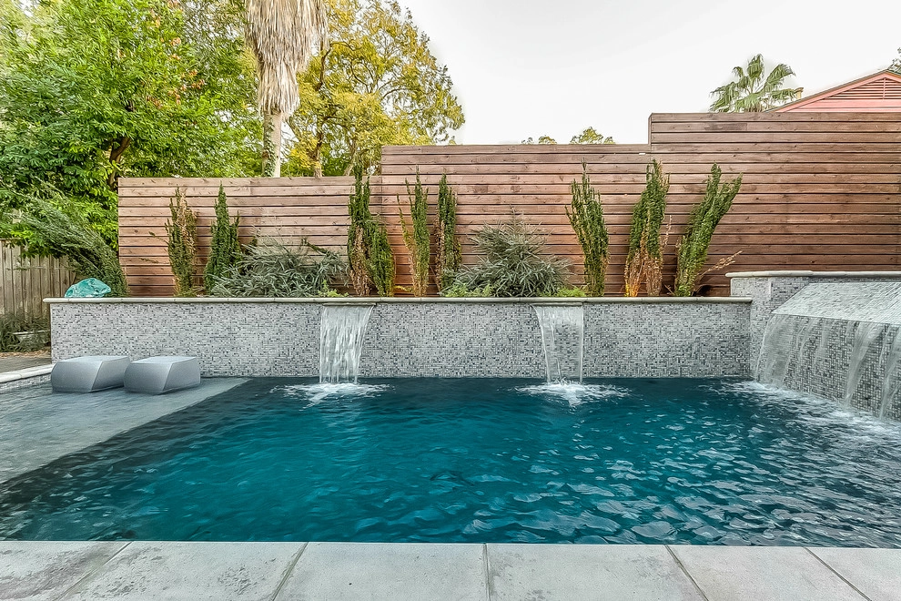 Dallas Formal Geometric Pool by Hobert Pools And Spas - Photo 3