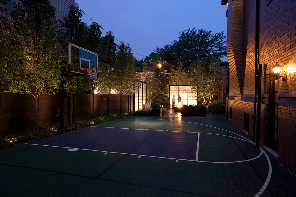 Modern Courtyard by Hoerr Schaudt Landscape Architects - Photo 2