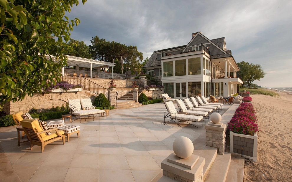 Traditional Lakefront by Hoerr Schaudt Landscape Architects - Photo 4