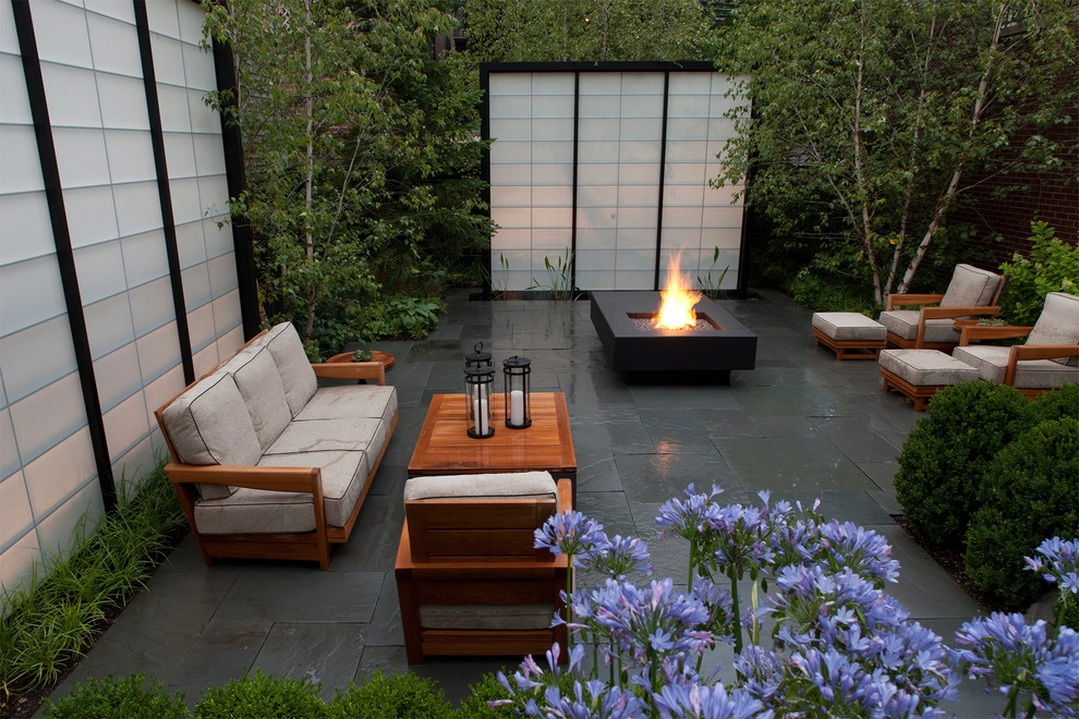 Modern Courtyard by Hoerr Schaudt Landscape Architects - Photo 5
