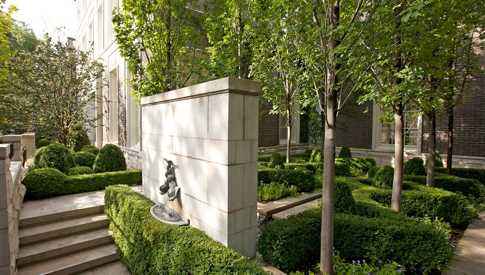 Contemporary Courtyard by Hoerr Schaudt Landscape Architects - Photo 4