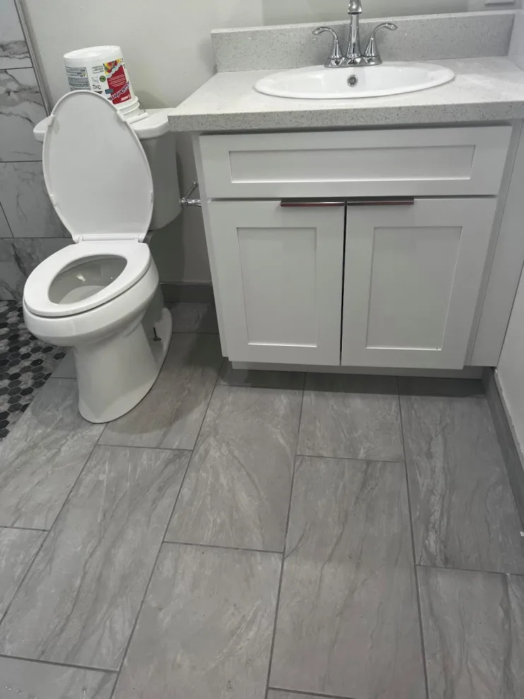 Restrooms by Rei Construction Consultant Inc. - Photo 6