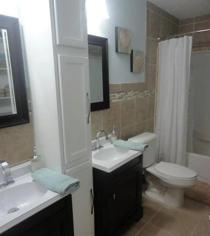 RESTROOMS by Hoosier Design & Contracting - Photo 3