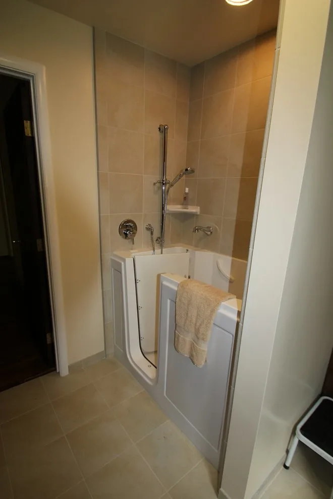 Restrooms by Craig Thompson Contracting - Photo 8