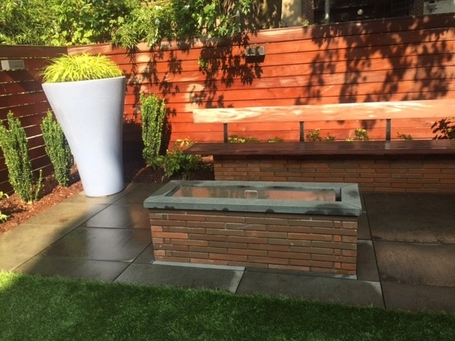Stylish Urban Garden by Hufnagel Landscape Design & Construction Group - Photo 4