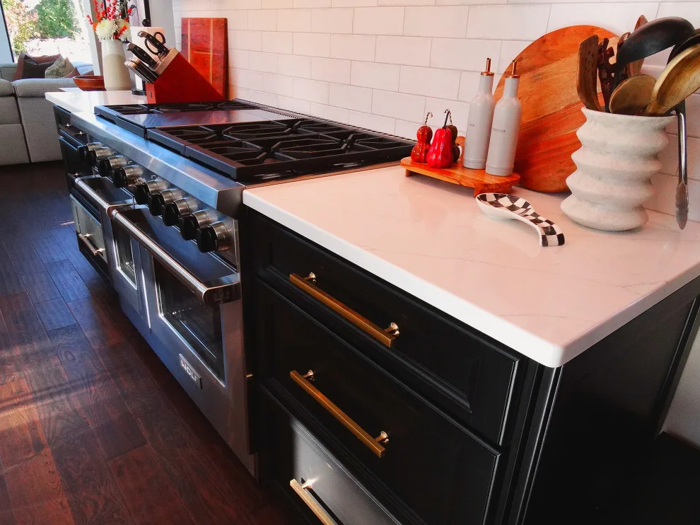 Bayside Home - Kitchen and Laundry Renovation by Cornerstone Remodeling, Ltd - Photo 54