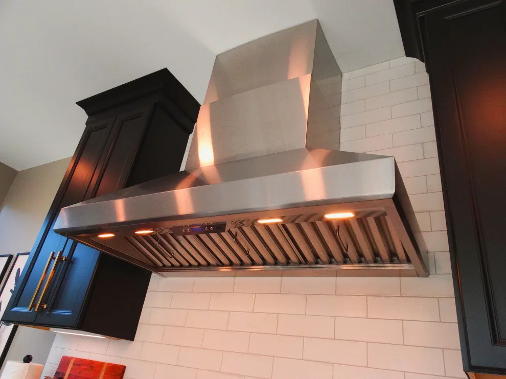 Bayside Home - Kitchen and Laundry Renovation by Cornerstone Remodeling, Ltd - Photo 11