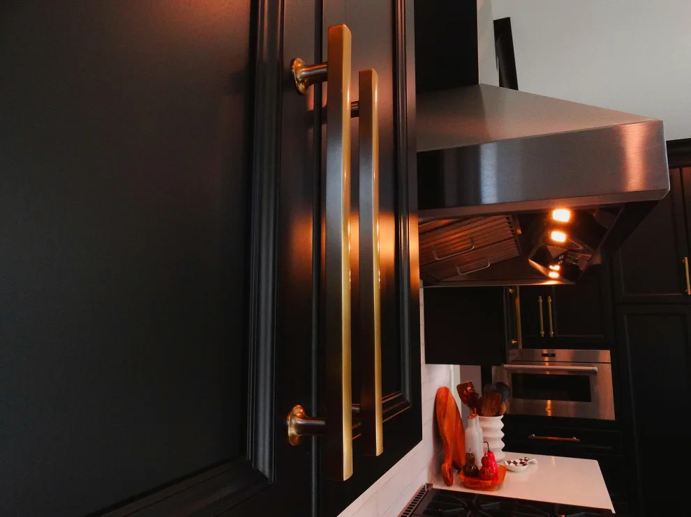 Bayside Home - Kitchen and Laundry Renovation by Cornerstone Remodeling, Ltd - Photo 41