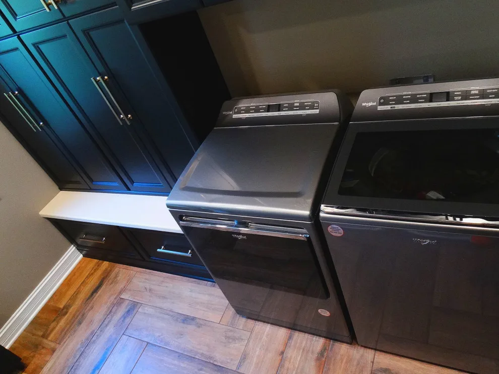 Bayside Home - Kitchen and Laundry Renovation by Cornerstone Remodeling, Ltd - Photo 17