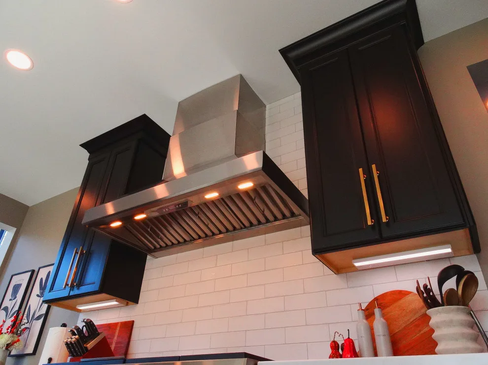 Bayside Home - Kitchen and Laundry Renovation by Cornerstone Remodeling, Ltd - Photo 20