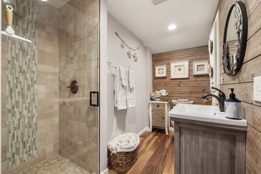 Lakebay Beach House, WA by Rainier Construction LLC - Photo 5